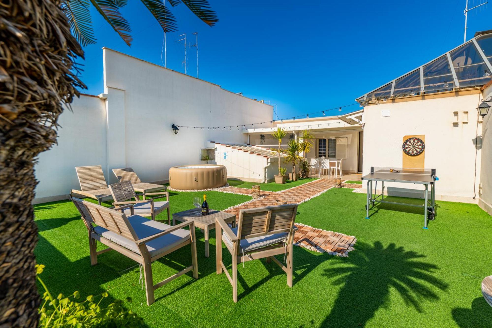 150Mq Rooftop Paradise - Spacious Private Terrace Bari Zewnętrze zdjęcie